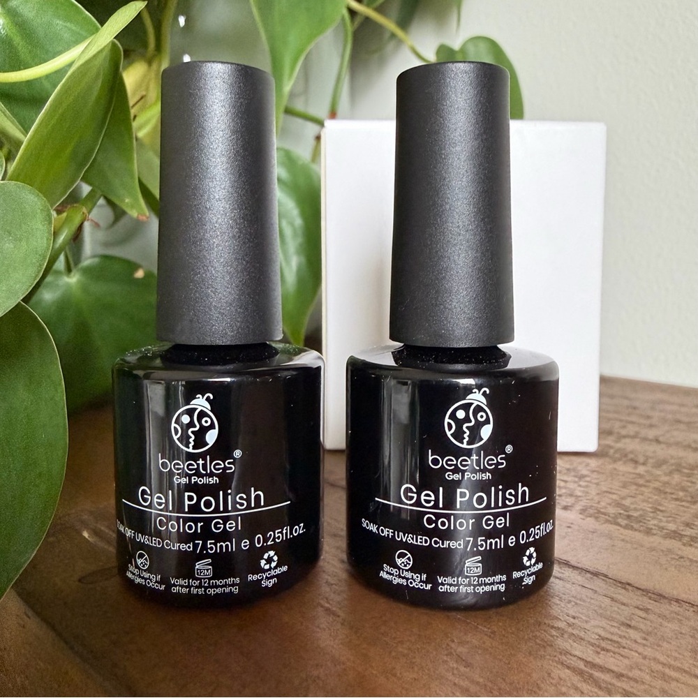 [NWT] Beetles Black & White Gel Nail Polish